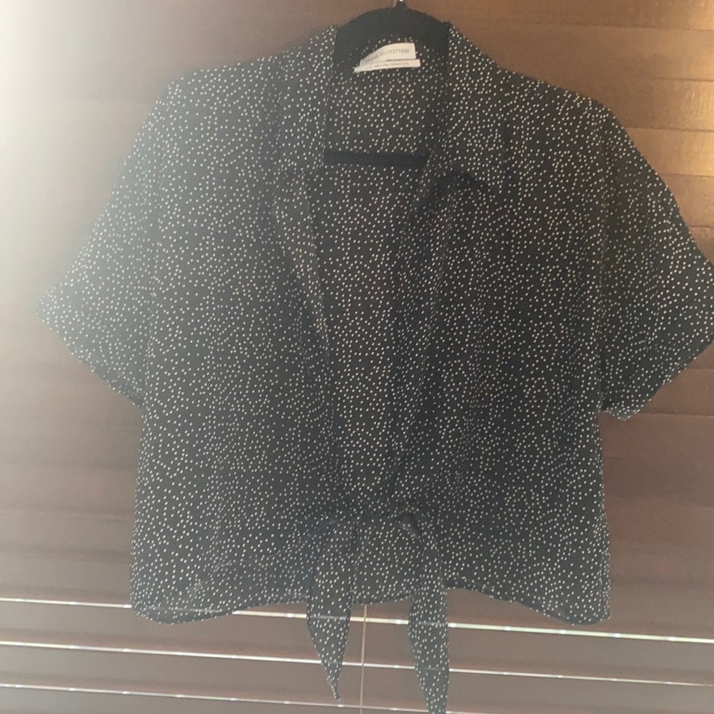Collared crop top